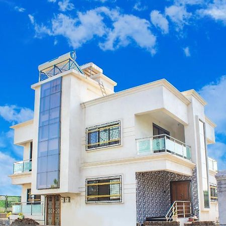Sukhakarta Holiday Home アリバグ エクステリア 写真