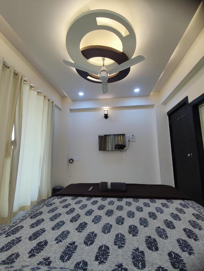 Sukhakarta Holiday Home アリバグ エクステリア 写真
